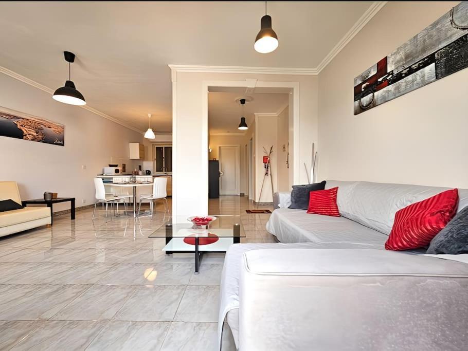 Waveside Apartment St. Paul's Bay Bagian luar foto